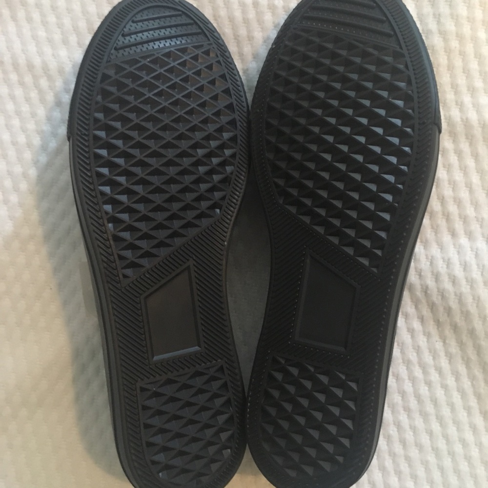 Sneakers size 5.5 NWT comes with the box. - Picture 2 of 2